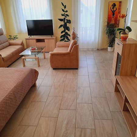 Apartmanház King Hévíz Exterior foto