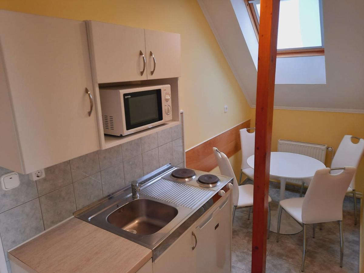 Apartmanház King Hévíz Exterior foto