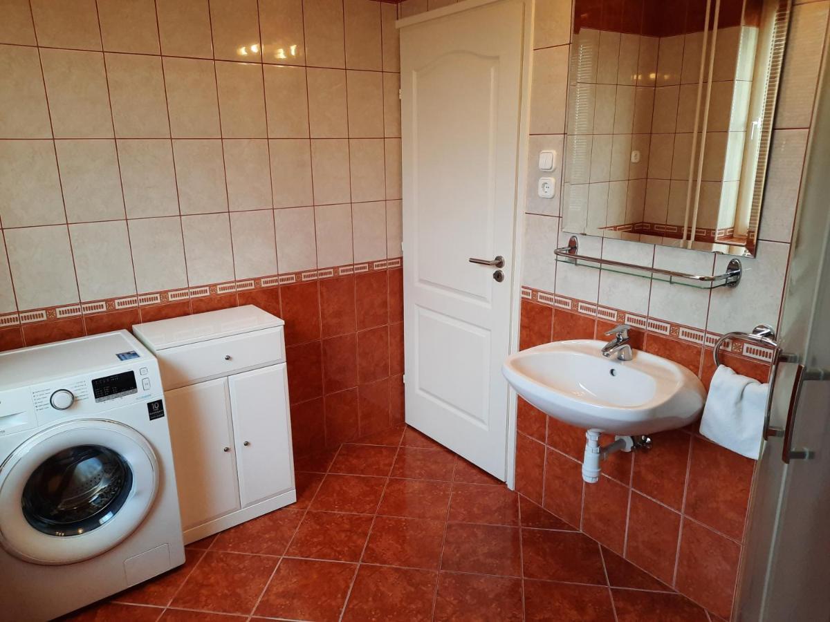 Apartmanház King Hévíz Exterior foto