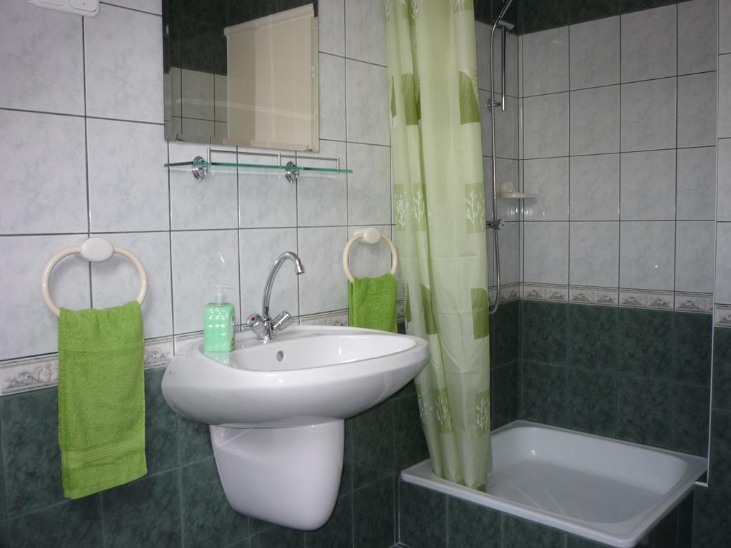 Apartmanház King Hévíz Exterior foto
